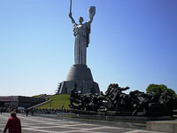 Монумент Родина-мать - гордость Киева